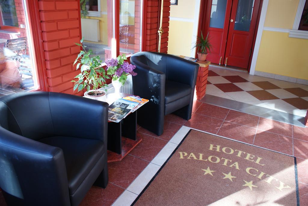 Hotel Palota City บูดาเปสต์ ภายนอก รูปภาพ
