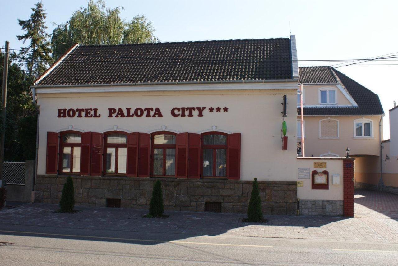 Hotel Palota City บูดาเปสต์ ภายนอก รูปภาพ